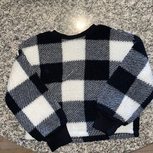 Old Navy cropped fuzzy sweater